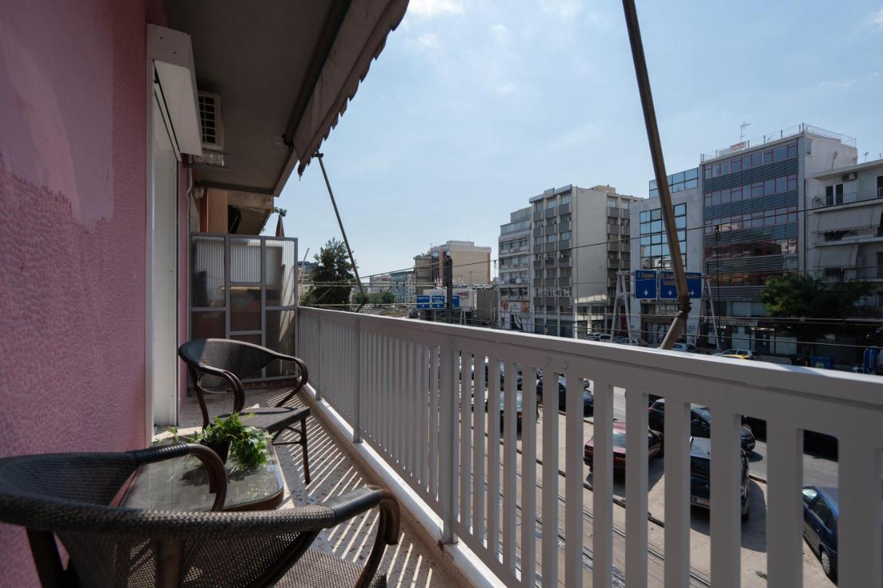 Newly Renovated 2 Bedroom Apartment, 5Min To Metro Athènes Extérieur photo