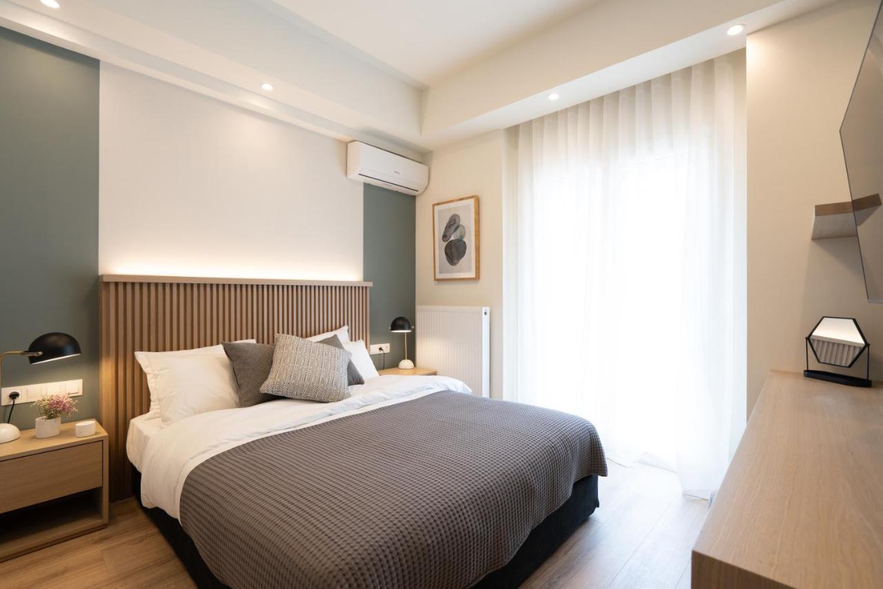 Newly Renovated 2 Bedroom Apartment, 5Min To Metro Athènes Extérieur photo