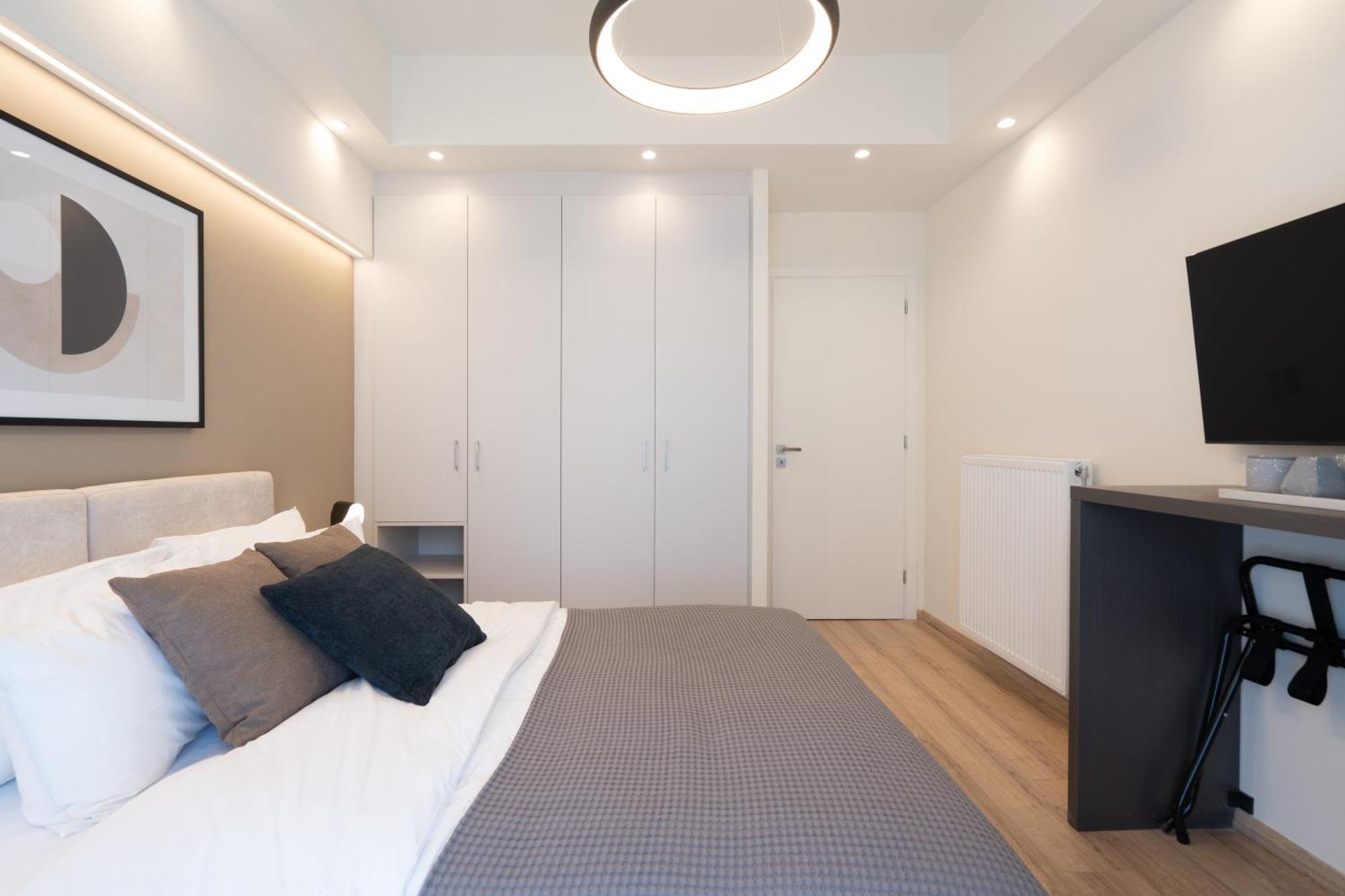 Newly Renovated 2 Bedroom Apartment, 5Min To Metro Athènes Extérieur photo